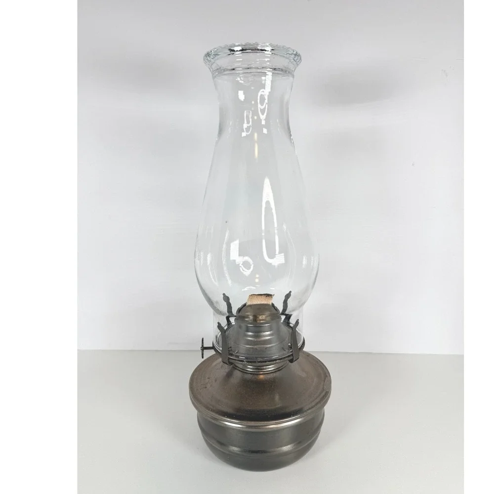 VTG working Metal Oil Lamp Clear Glass Hurricane Shade Rustic Farmhouse Decor